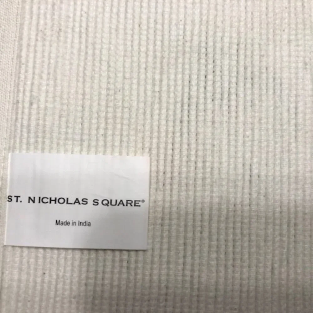 St. Nicholas Square Snowy Days Woven Place…